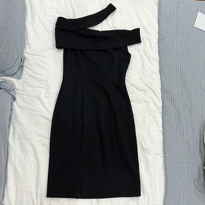 N Nicholas black off shoulder dress size 4